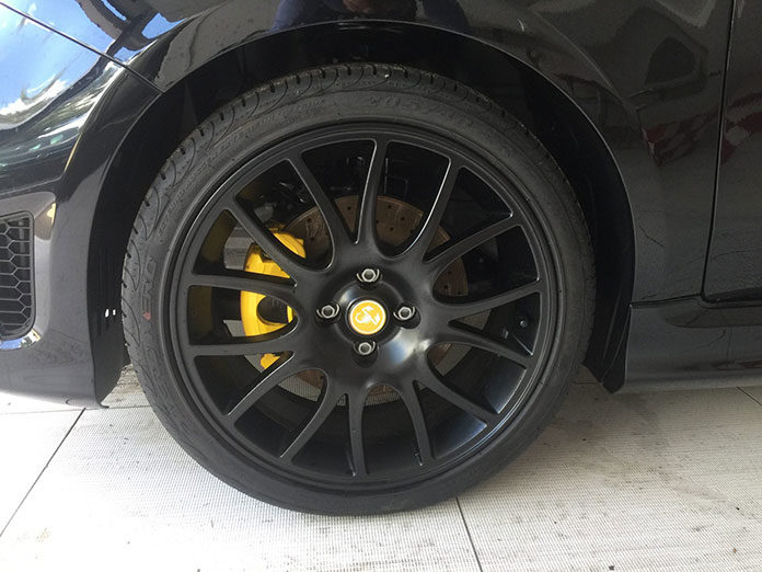 Sprawdź, co potrafi sportowy Abarth Pista