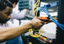 Systemy osłonowe i elektroinstalacyjne