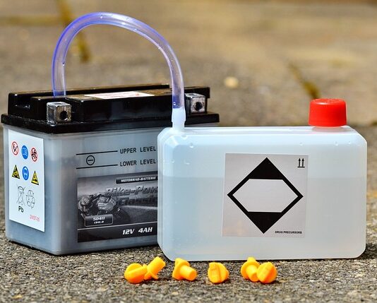 Czy można ładować akumulator z systemem start-stop?