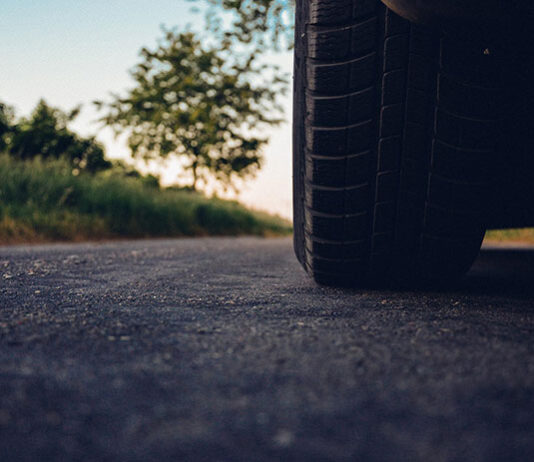 Kiedy wymiana opon na zimę? Sprawdź, dlaczego warto zrobić to z wyprzedzeniem Kiedy wymiana opon na zimę